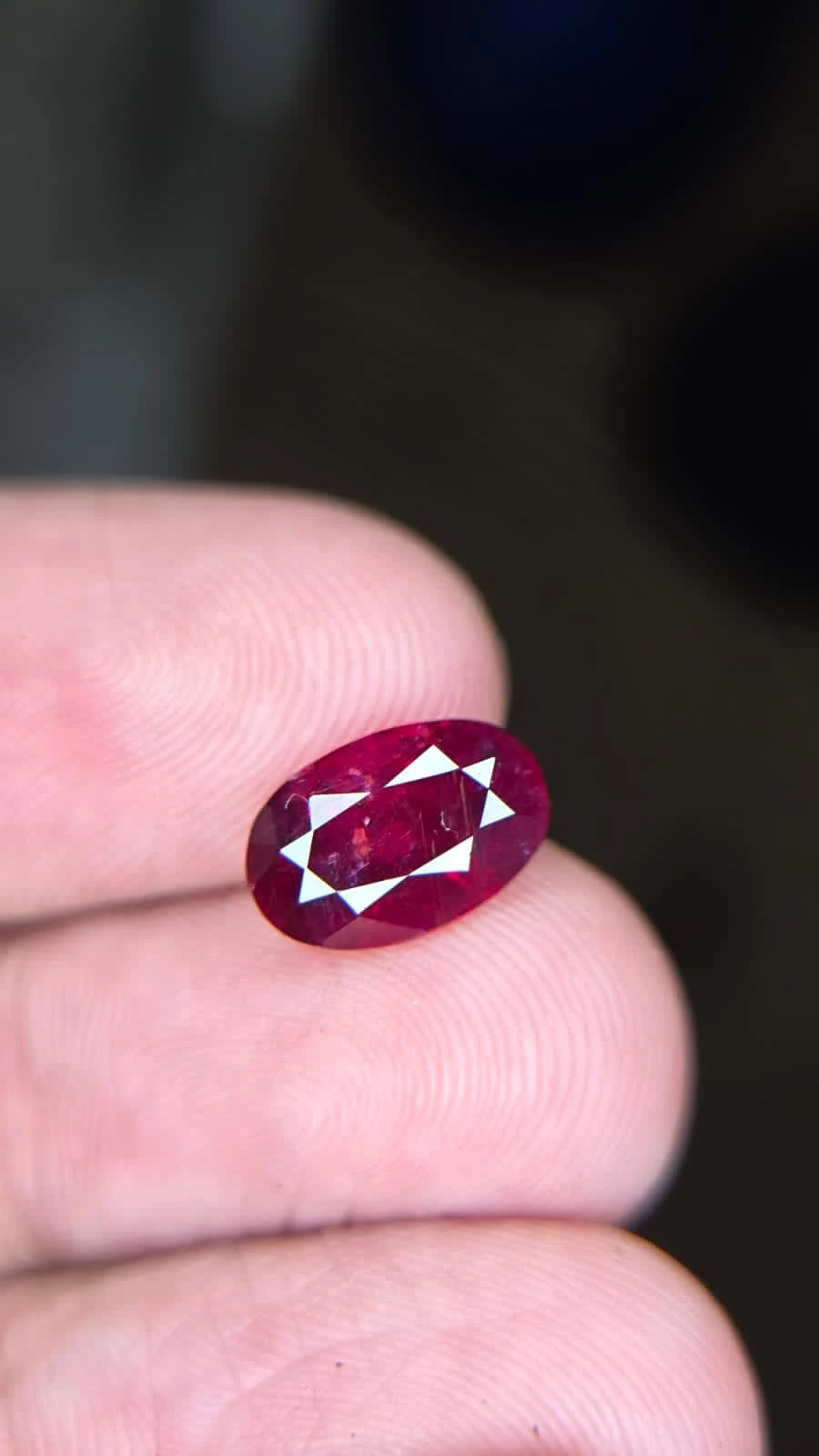 Pigeon blood Ruby 2.88 carat from Mozambique — view 2