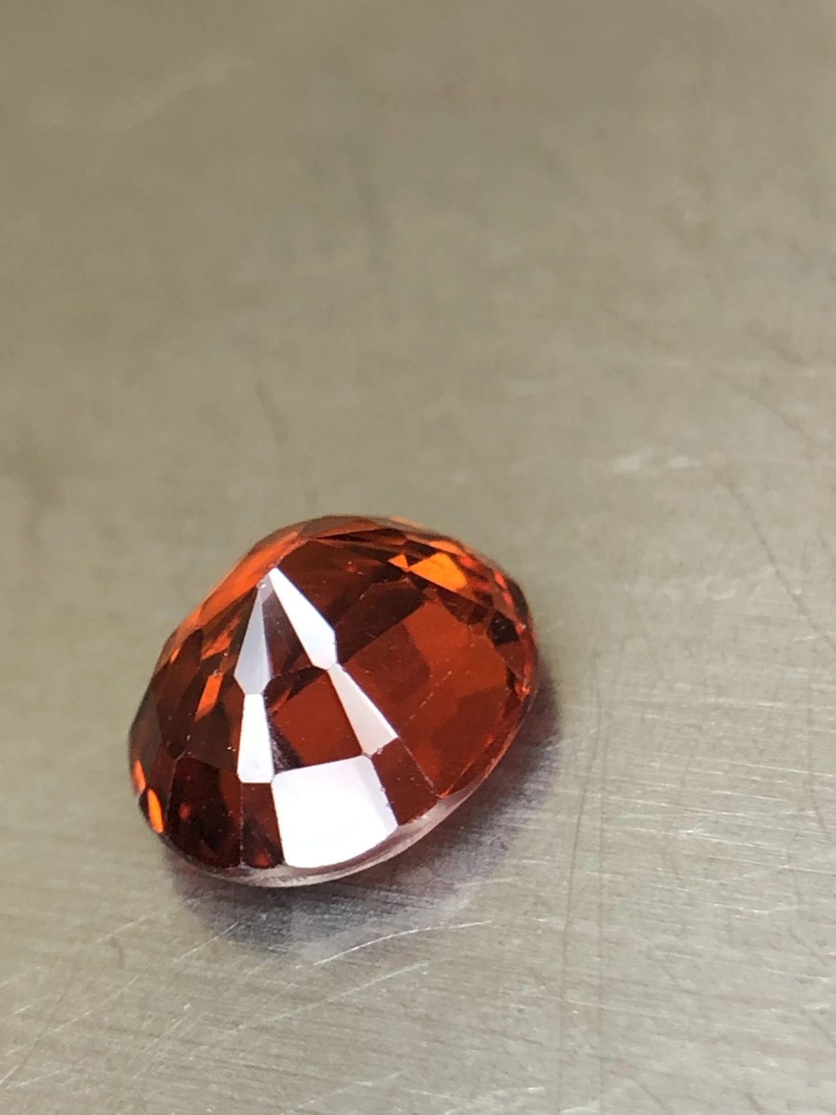 Mandarin Garnet 2.7 carats on Precision Oval Cut from Tanzania — view 4
