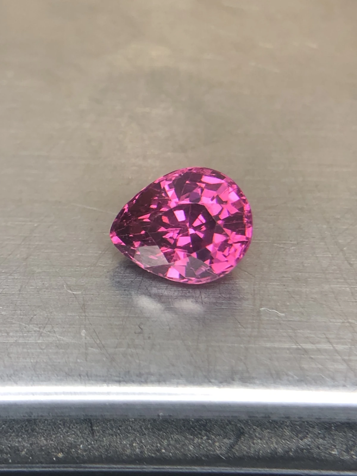 Malaya Garnet 1.8 carats in Pear Shape from Madagascar — view 3