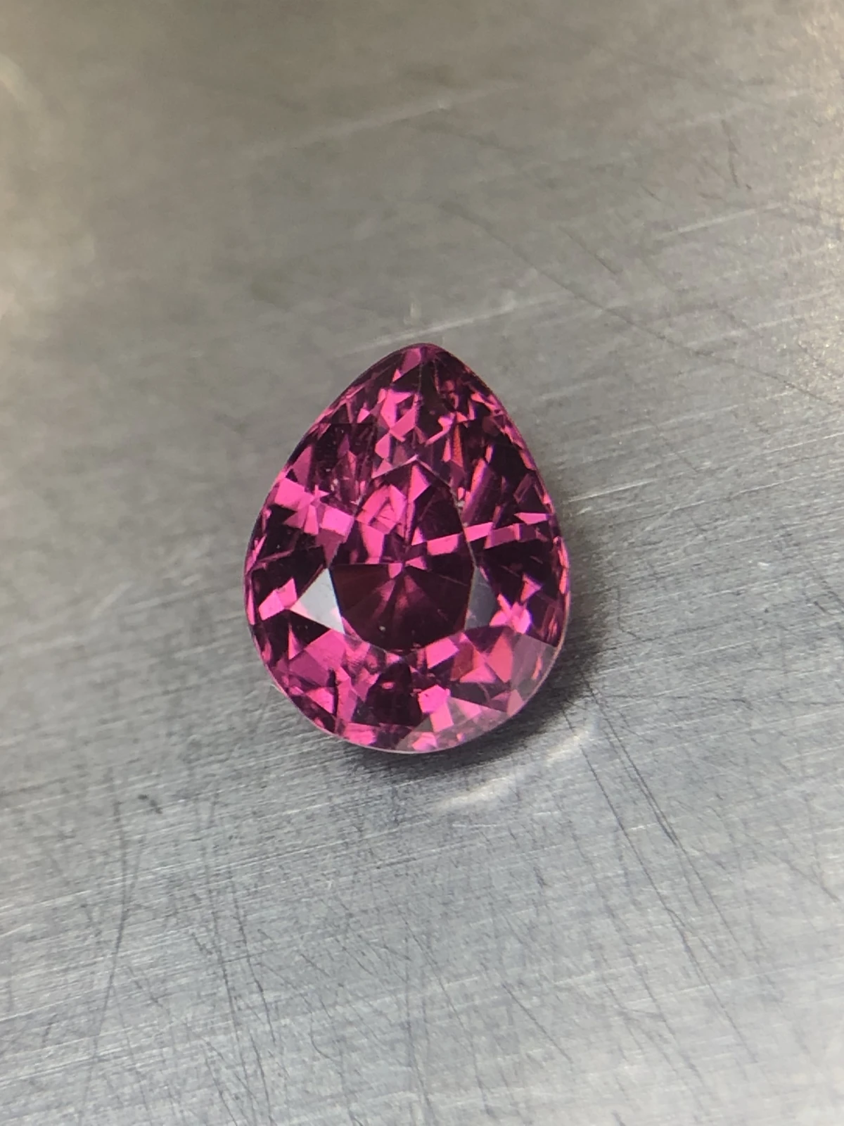 Malaya Garnet 1.8 carats in Pear Shape from Madagascar — view 4