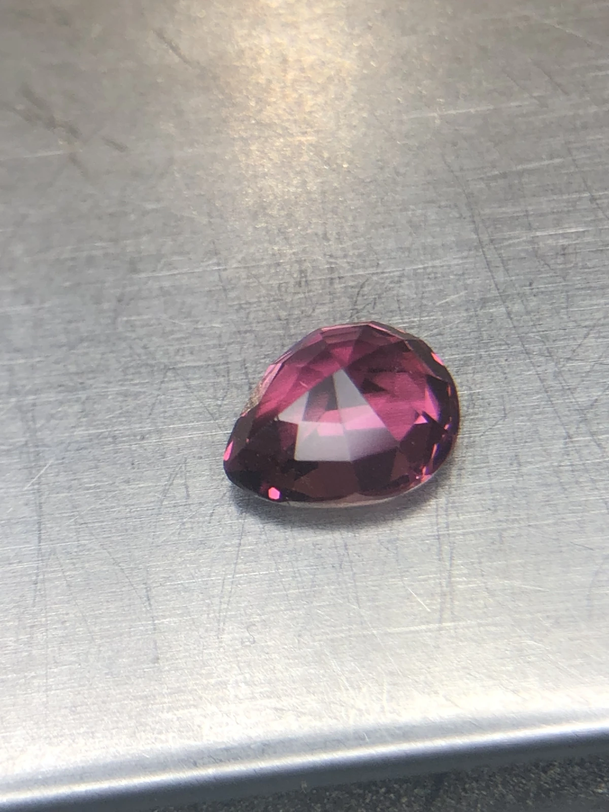 Malaya Garnet 1.8 carats in Pear Shape from Madagascar — view 5