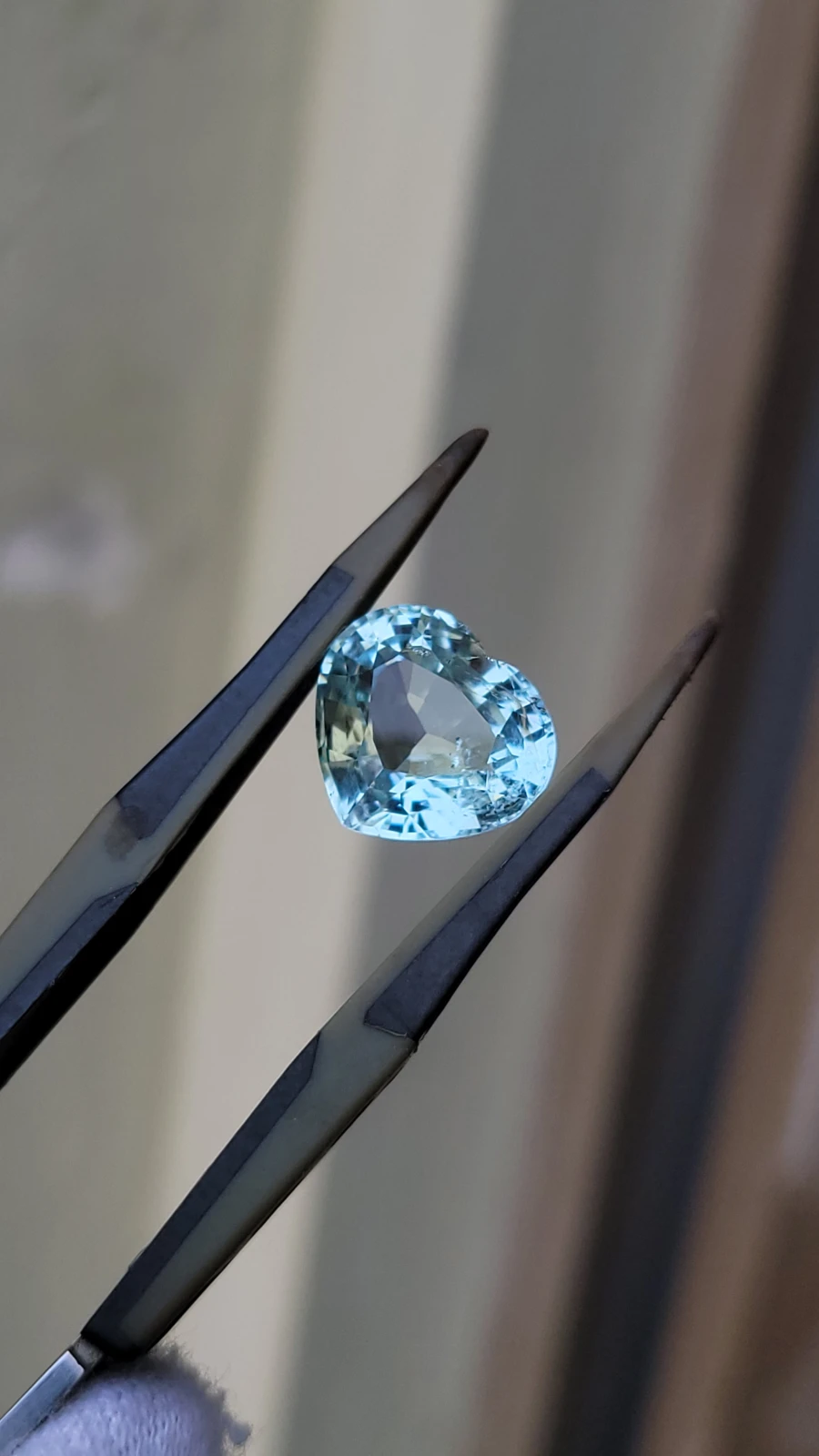 6.75ct. Natural Heart Shape Aquamarine Gemstone from Pakistan — view 4