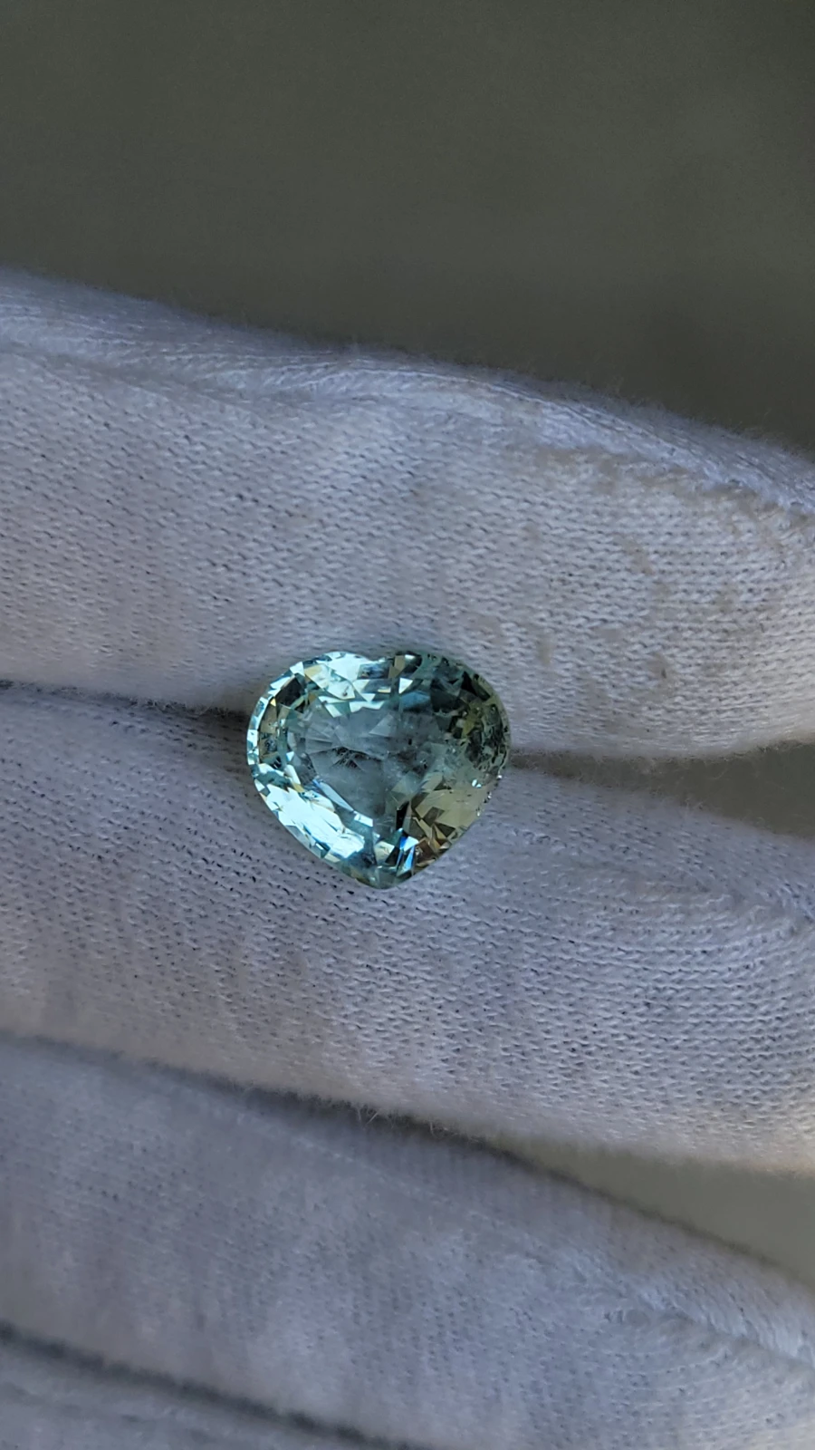 6.75ct. Natural Heart Shape Aquamarine Gemstone from Pakistan — view 5