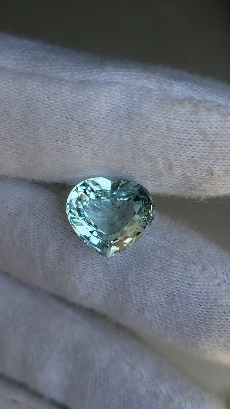 6.75ct. Natural Heart Shape Aquamarine Gemstone from Pakistan — view 7