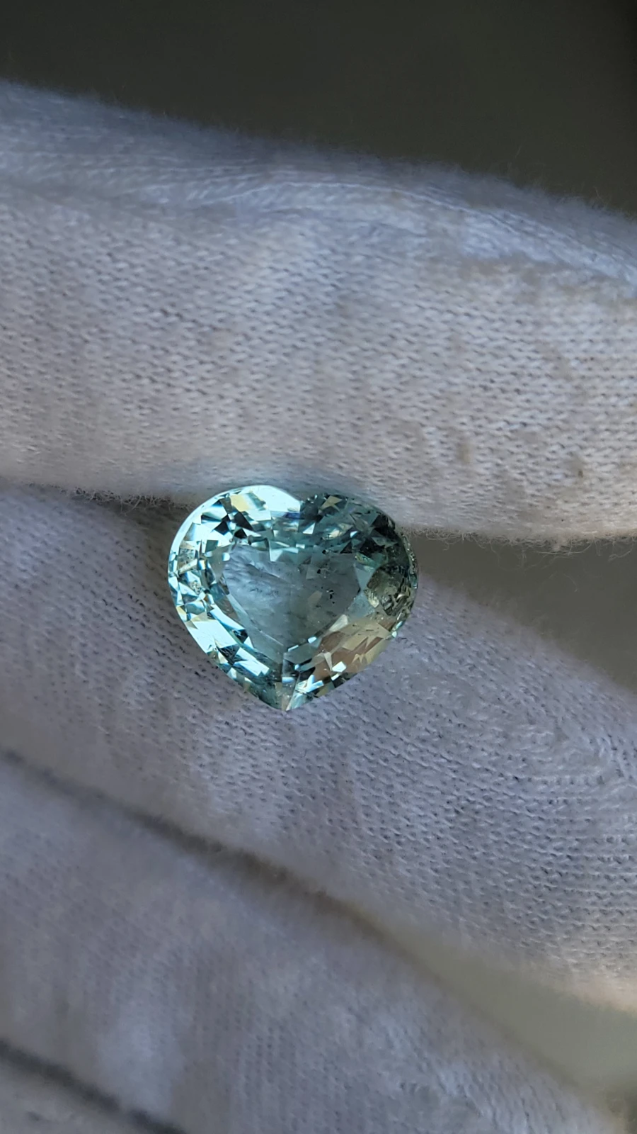 6.75ct. Natural Heart Shape Aquamarine Gemstone from Pakistan — view 8