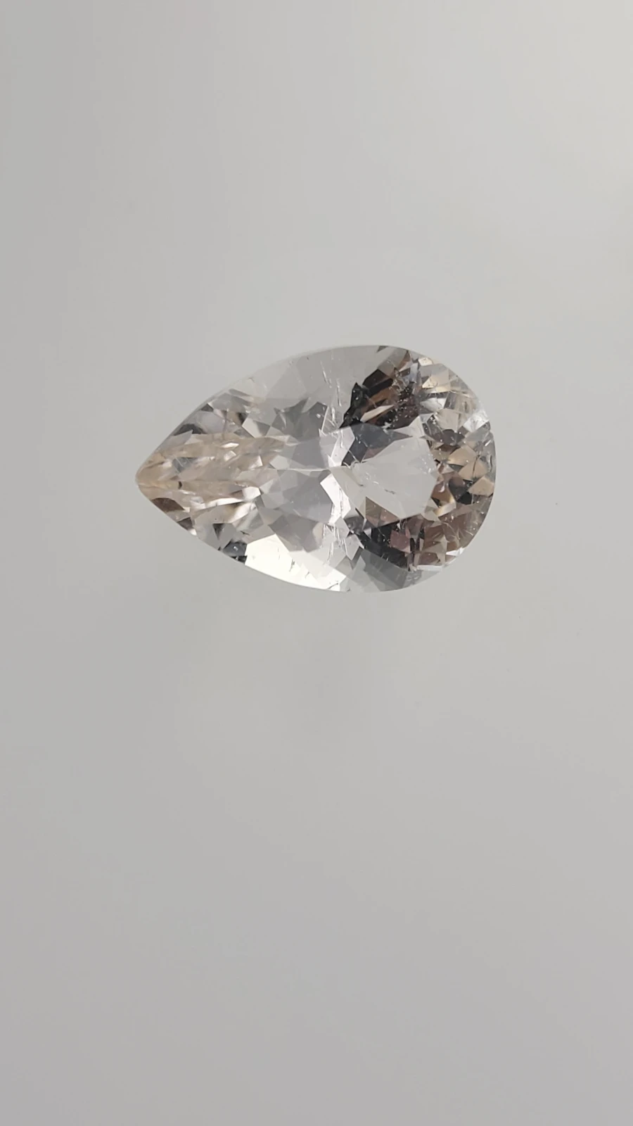 Natural Champaign Topaz 29.5ct from Pakistan — view 3