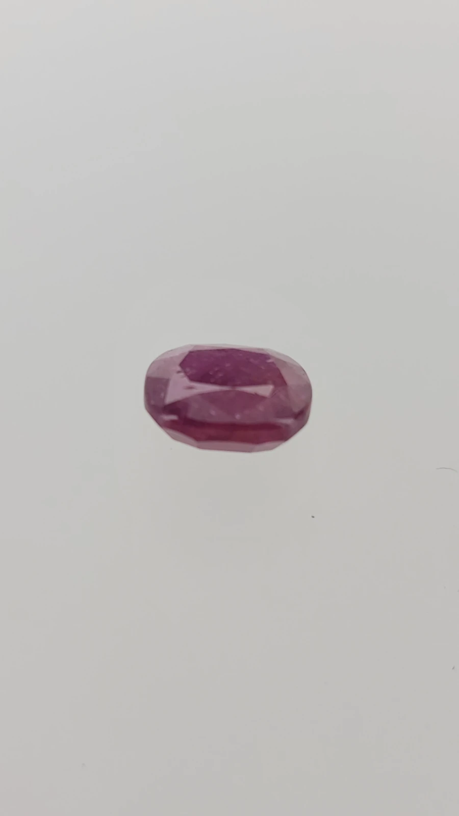 Natural Ruby 3.7ct in Oval Cut from Africa — view 3