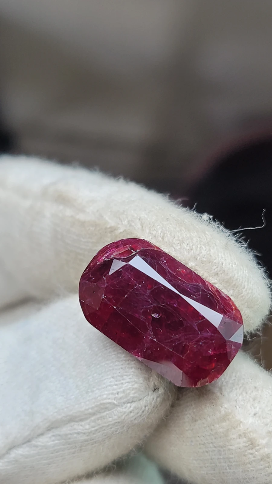 Natural Ruby 29.9ct in Oval Cut from Africa — view 3