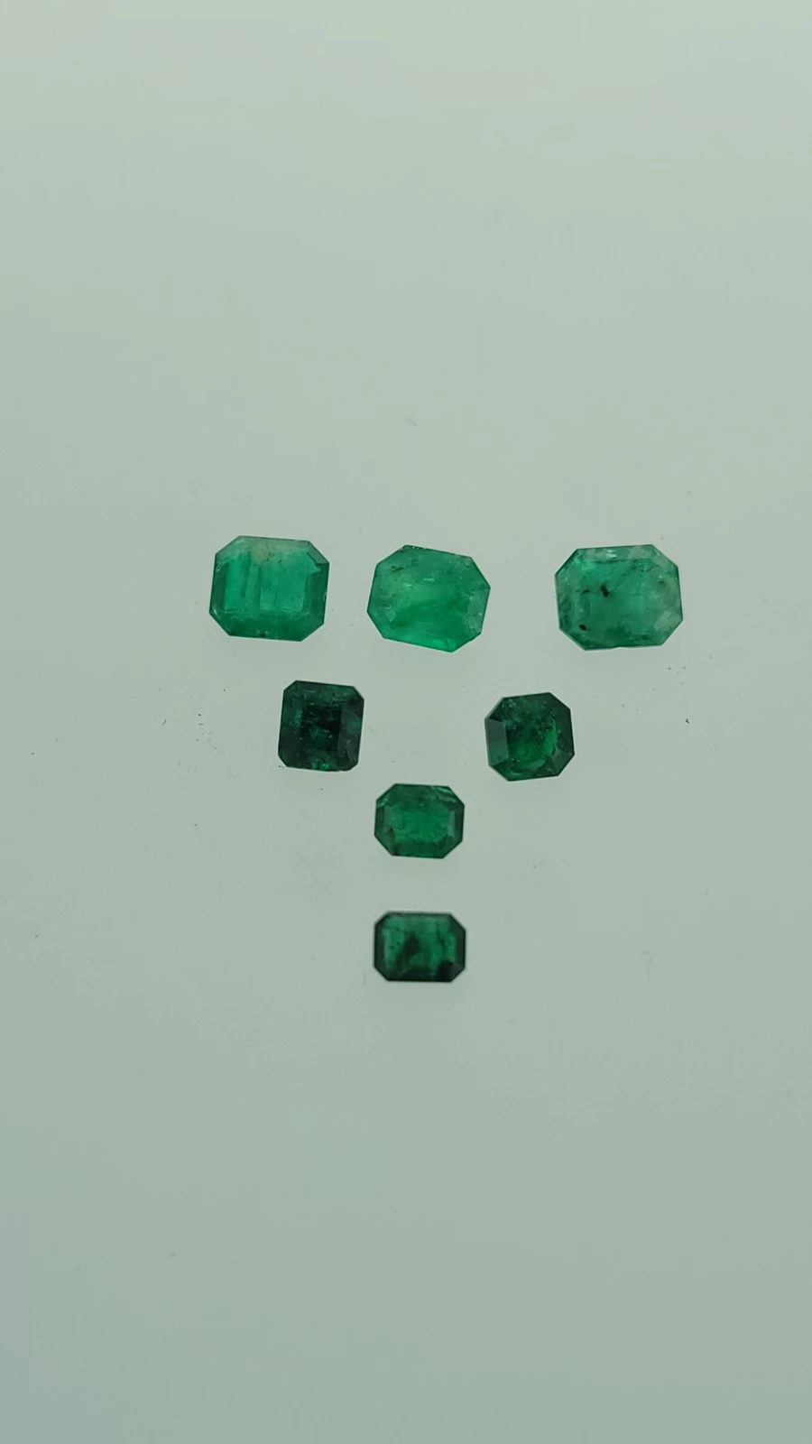 Swat Emerald Parcel 7 Pieces with Total Weight of 4.15ct. — view 2