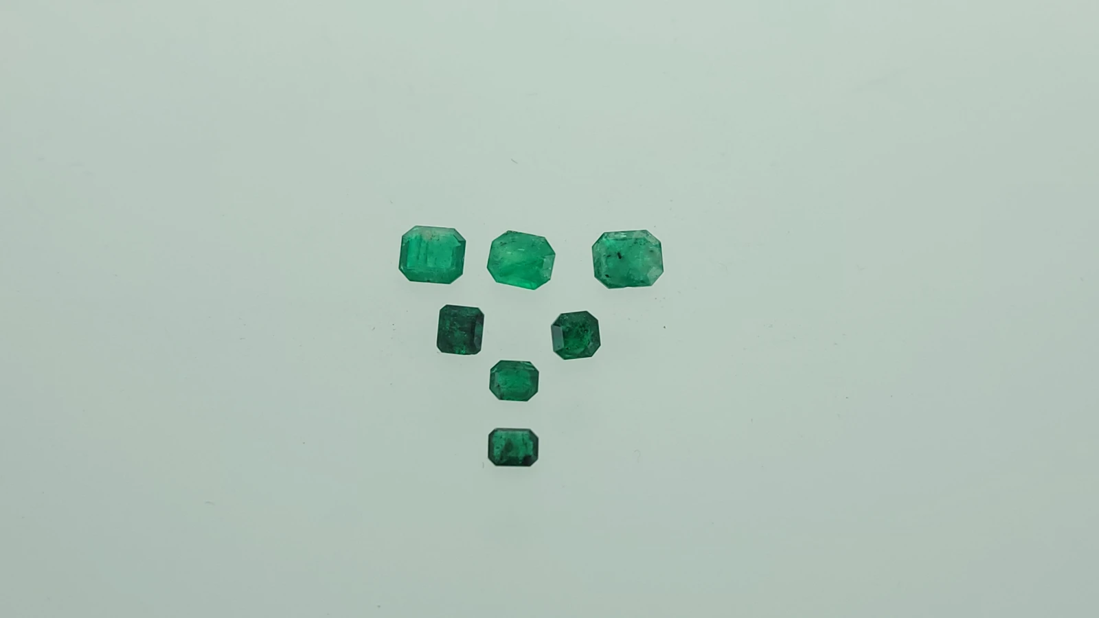 Swat Emerald Parcel 7 Pieces with Total Weight of 4.15ct. — view 3