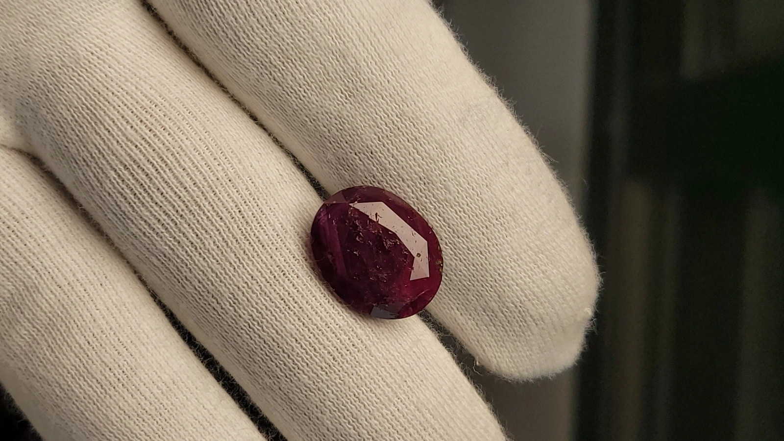 Natural Ruby  15.2ct in Oval Cut from Africa — view 1