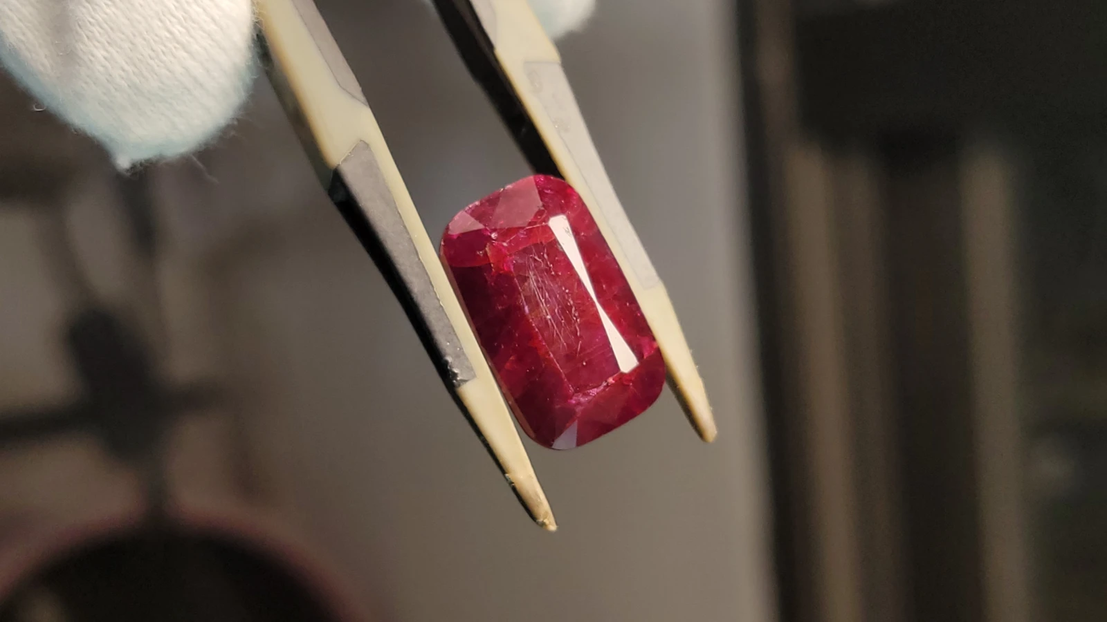 Natural Ruby 20.45ct from Africa — view 2