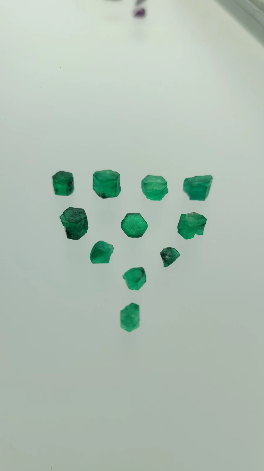 11.9ct Swat Emerald Lot 11 Pieces Rough From Pakistan — view 1