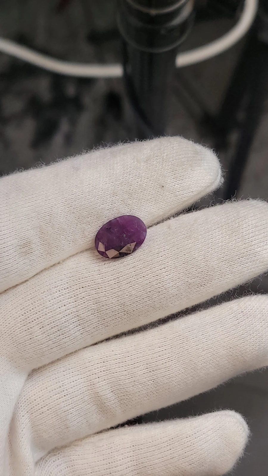 6ct Kashmir Sapphire oval cut From Pakistan — view 2