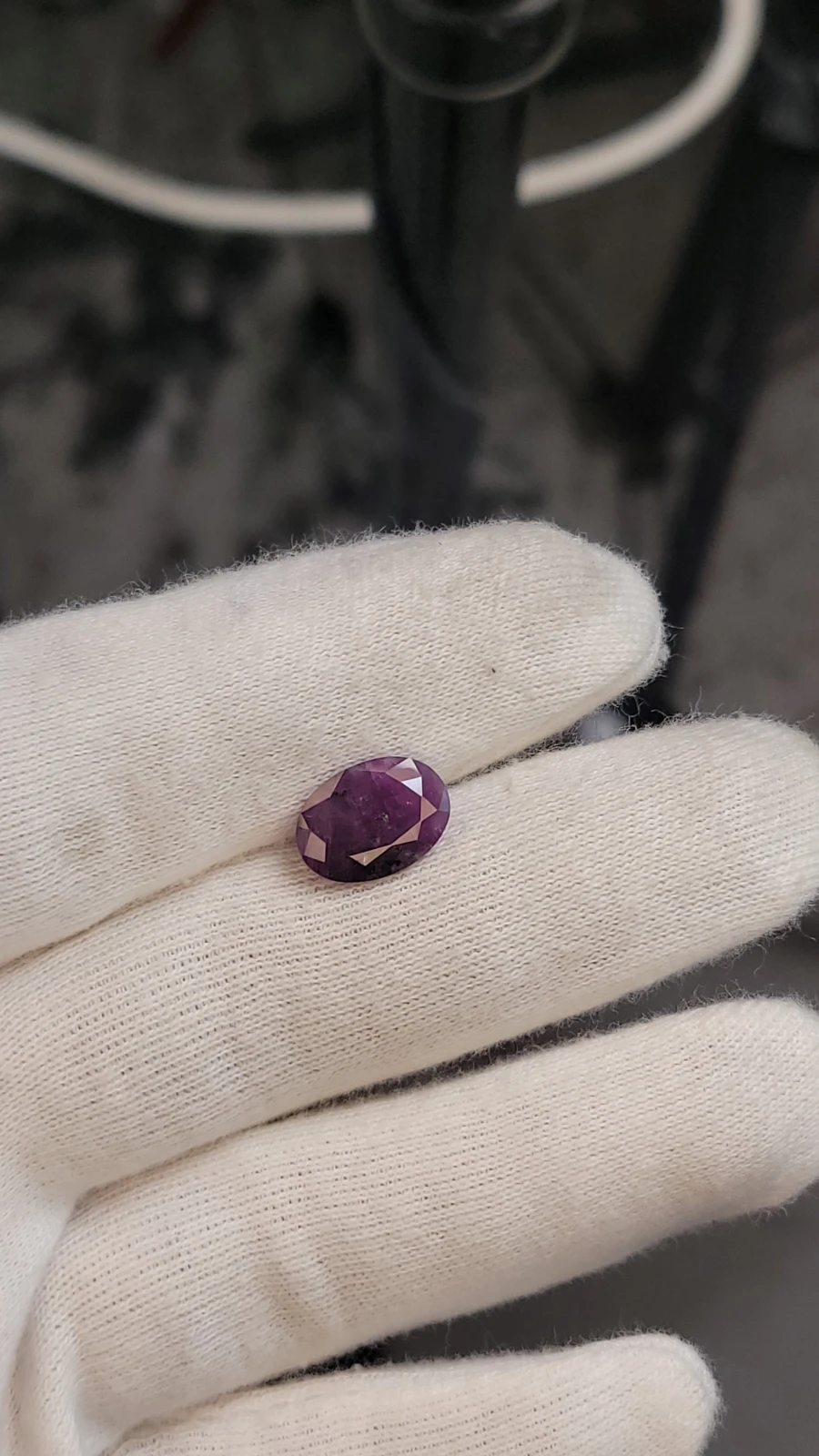 6ct Kashmir Sapphire oval cut From Pakistan — view 1