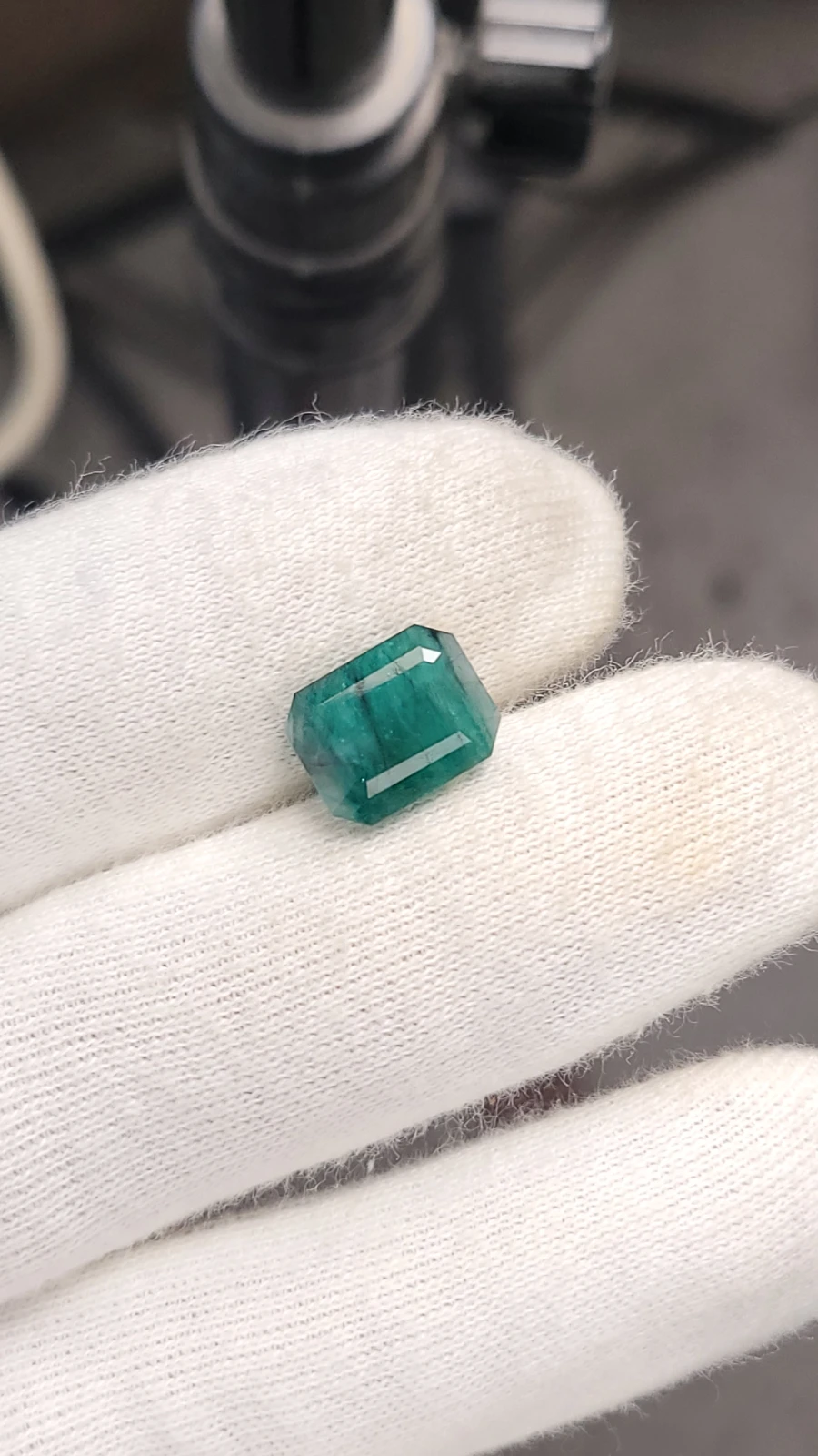 6.3ct Zambian Emerald Emerald cut From Africa — view 3