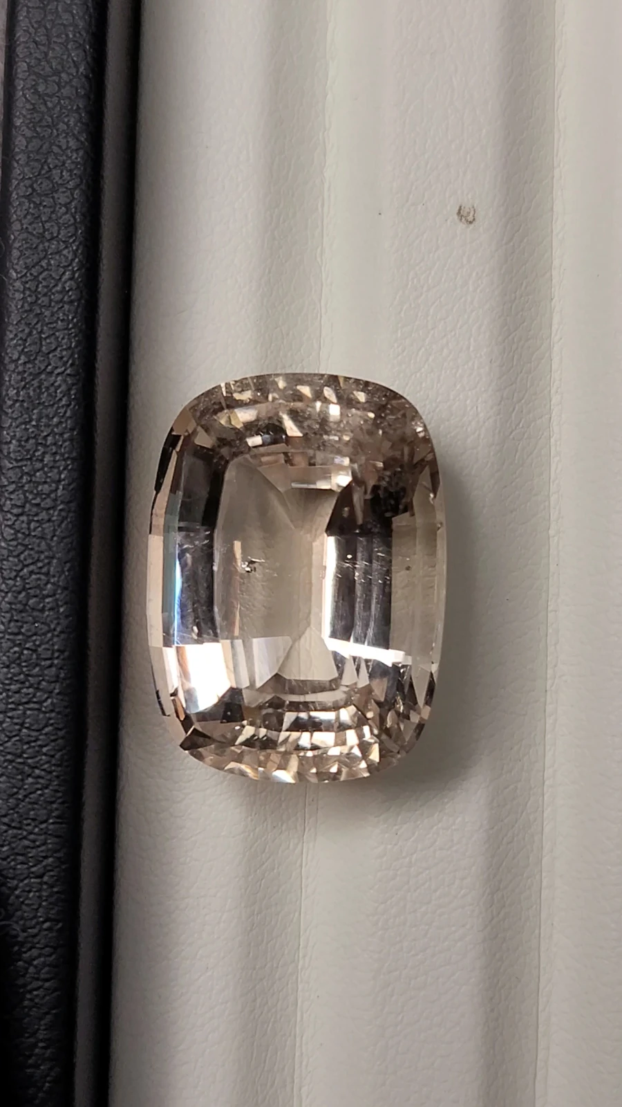 34.10 carats Topaz Cushion cut From Pakistan — view 2