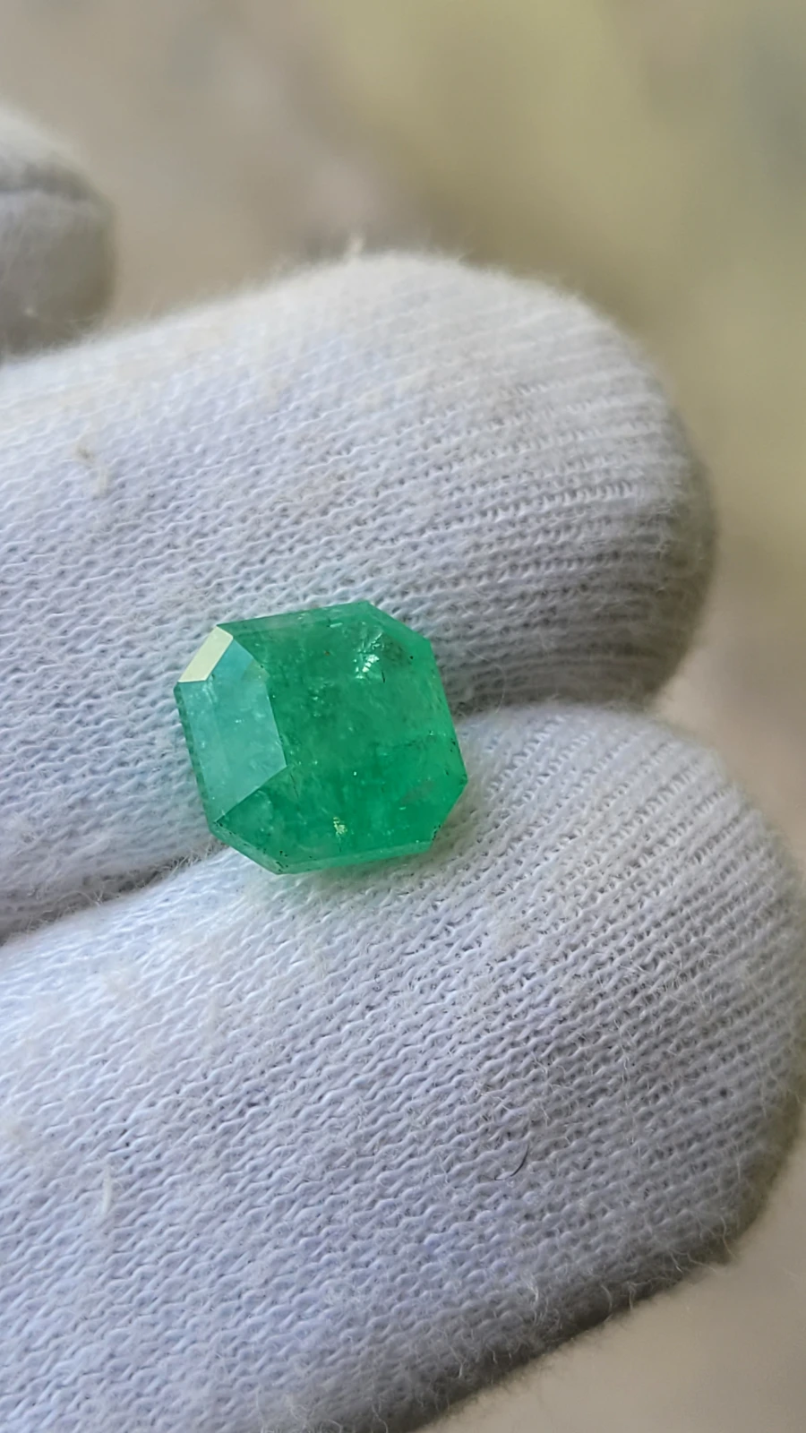 3.35 carats Emerald Emerald cut From Pakistan — view 6