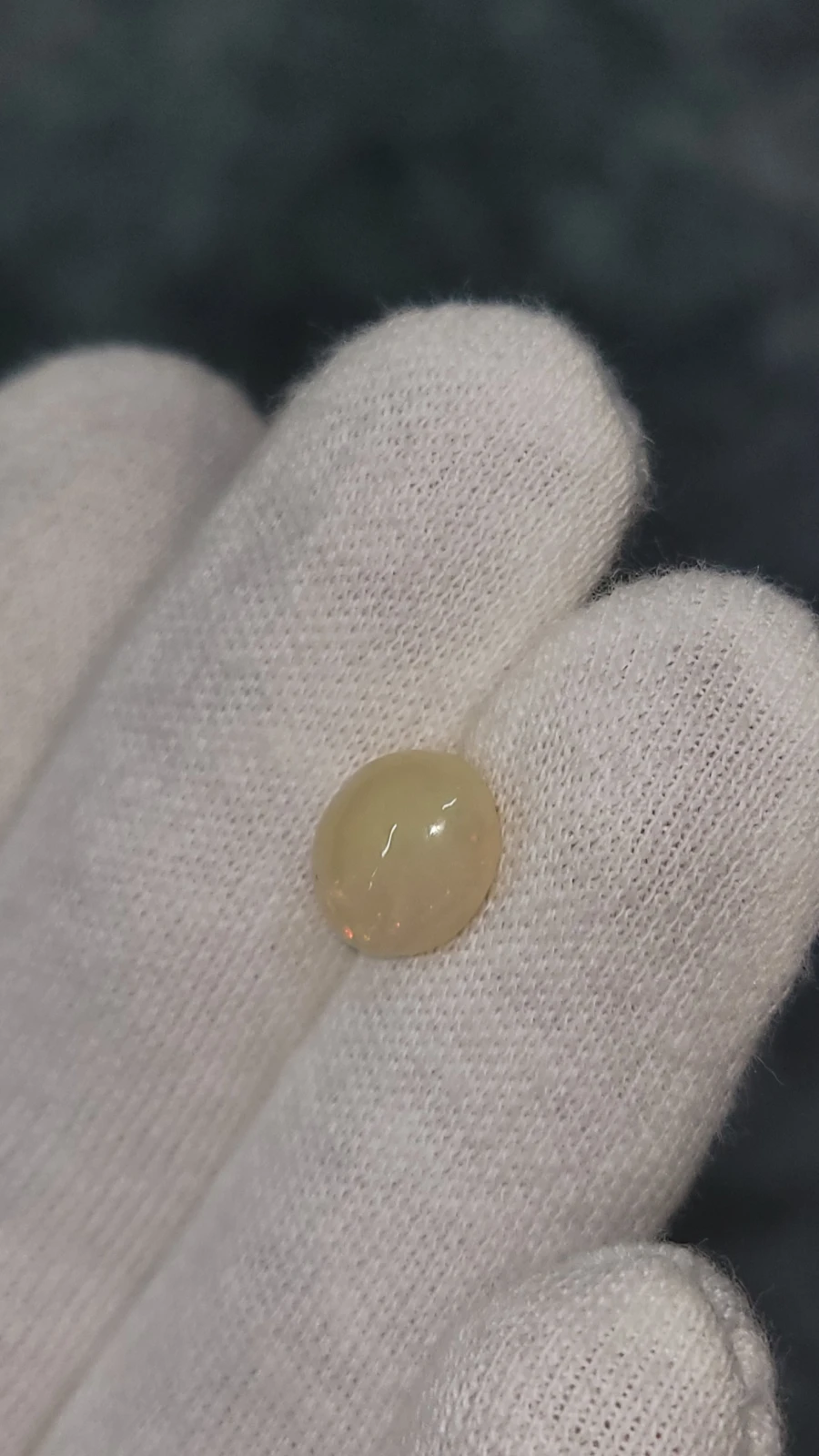 3.15 carats White opal Cabochon From Ethiopia — view 6