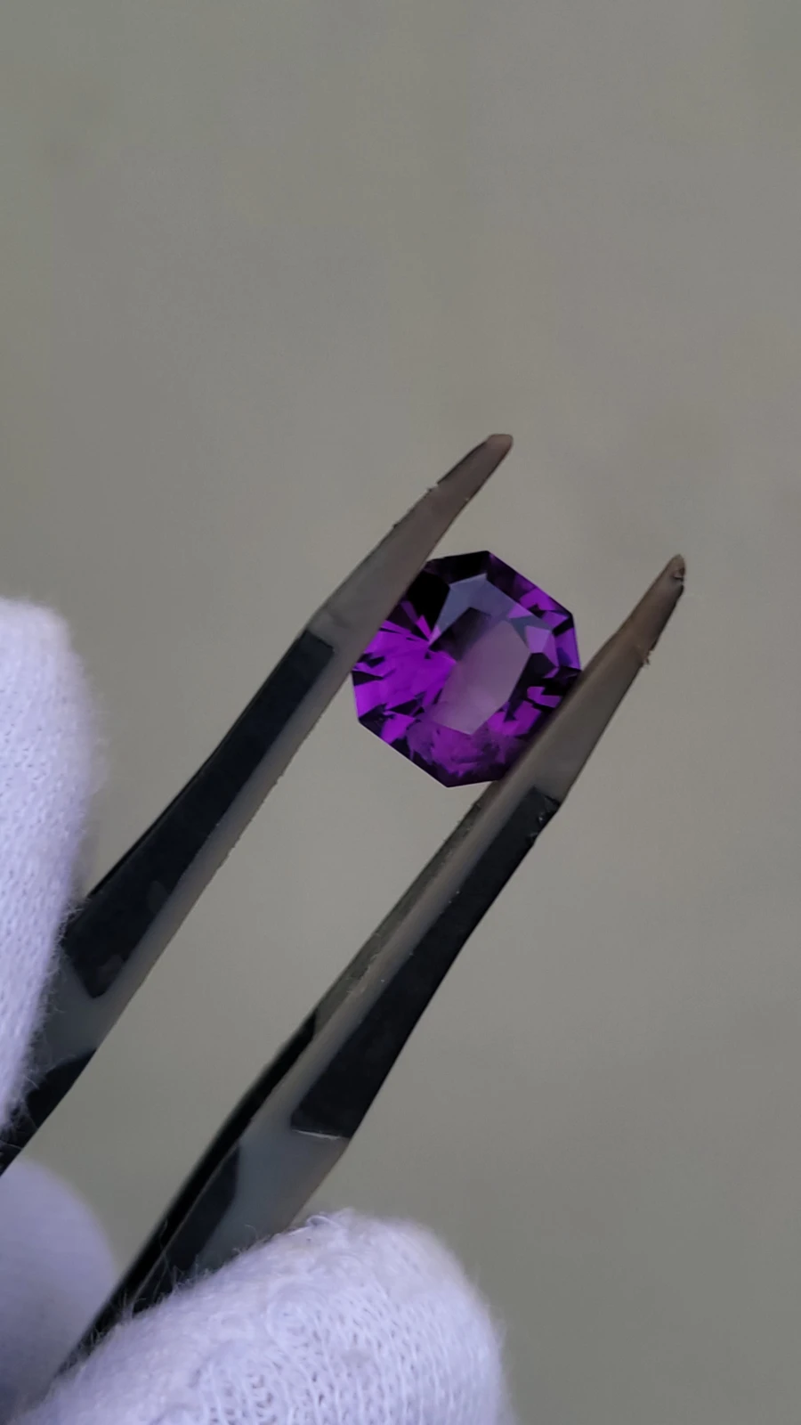 2.65 carats Amethyst Cushion cut From Brazil — view 2