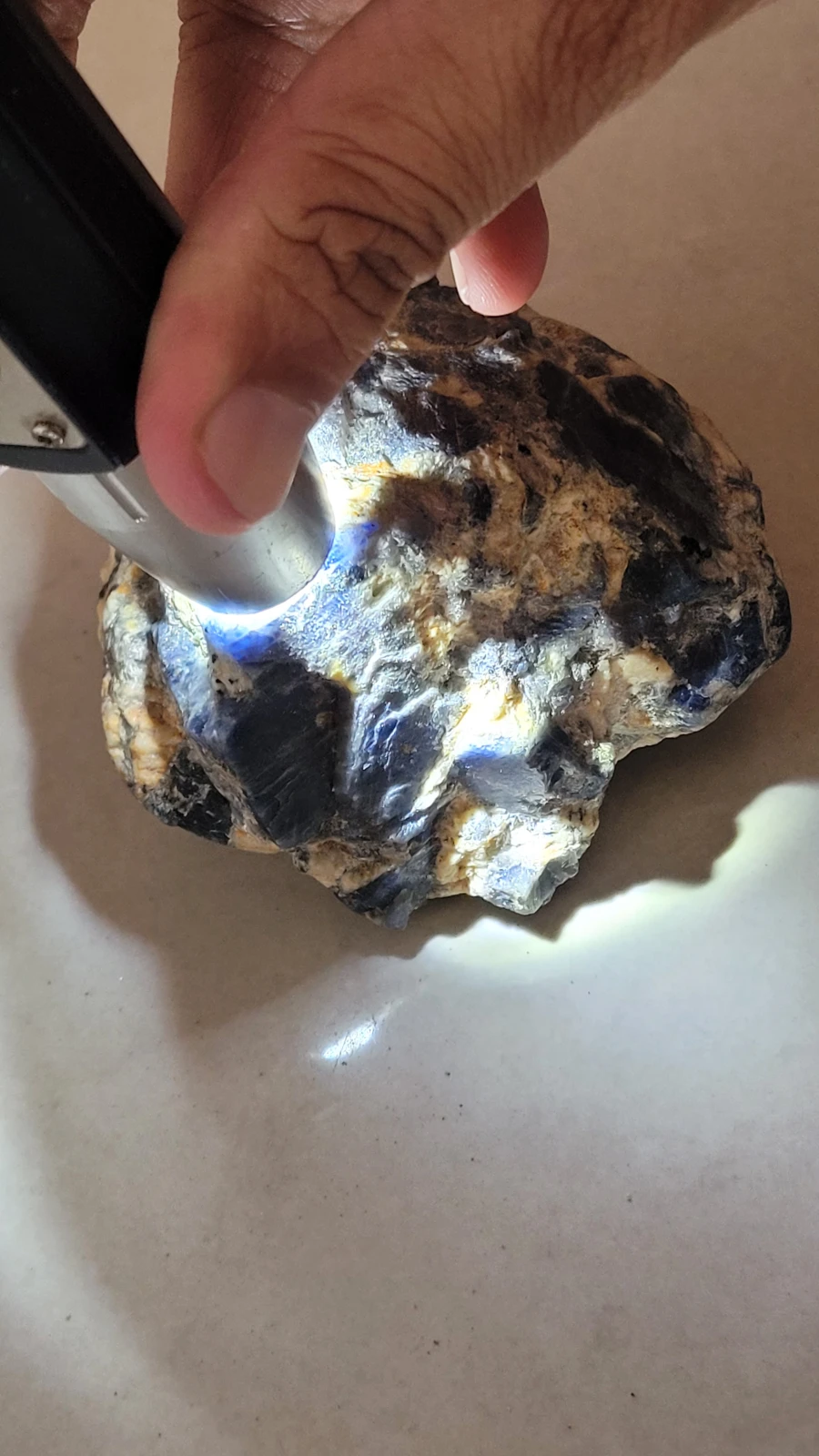 3739.5ct Huge sapphire specimen From Afghanistan — view 3