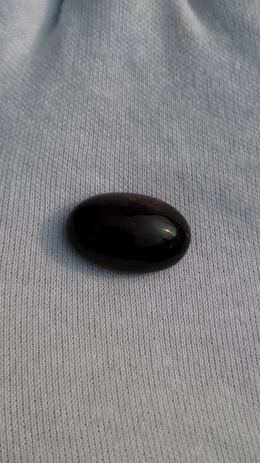 13.15ct Black opal cabochon From Ethiopia — view 1