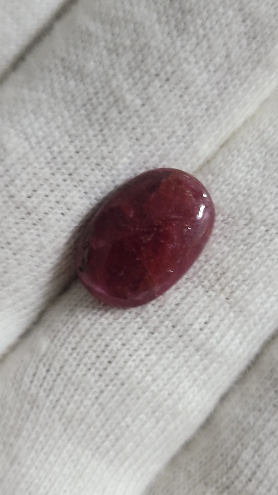 7.95 Ct Natural Ruby Oval Cut From Madagascar — view 1