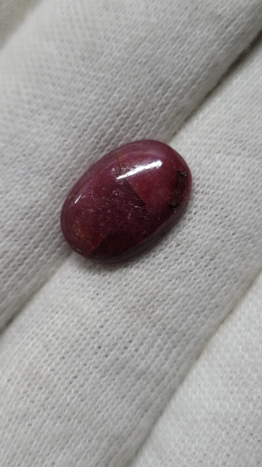 7.95 Ct Natural Ruby Oval Cut From Madagascar — view 4