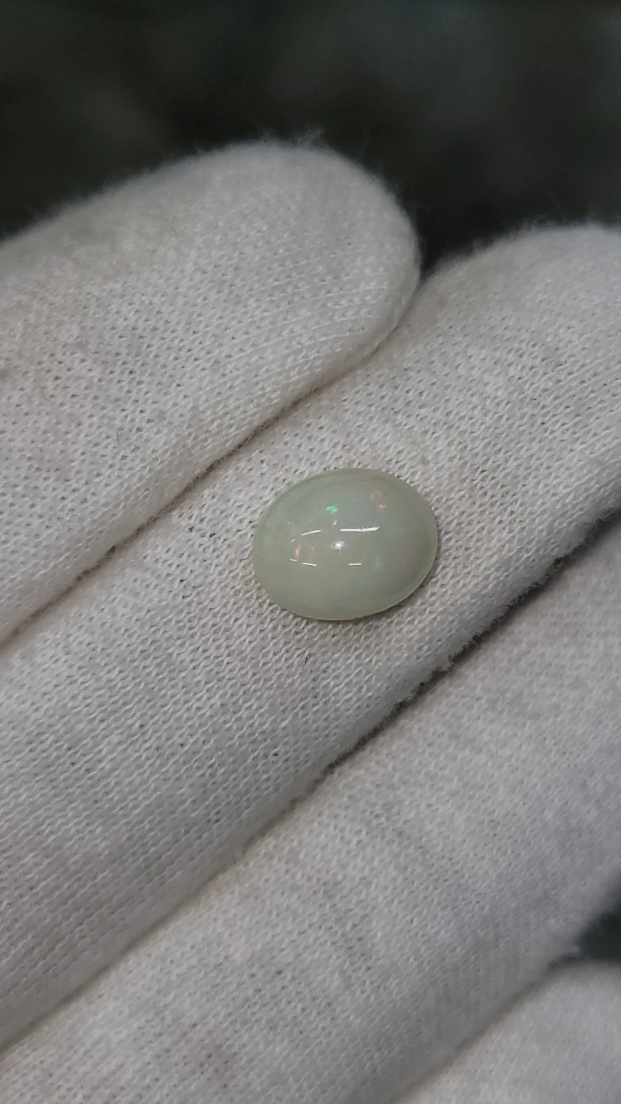 2.8ct White Opal cabochon From Ethiopia — view 5