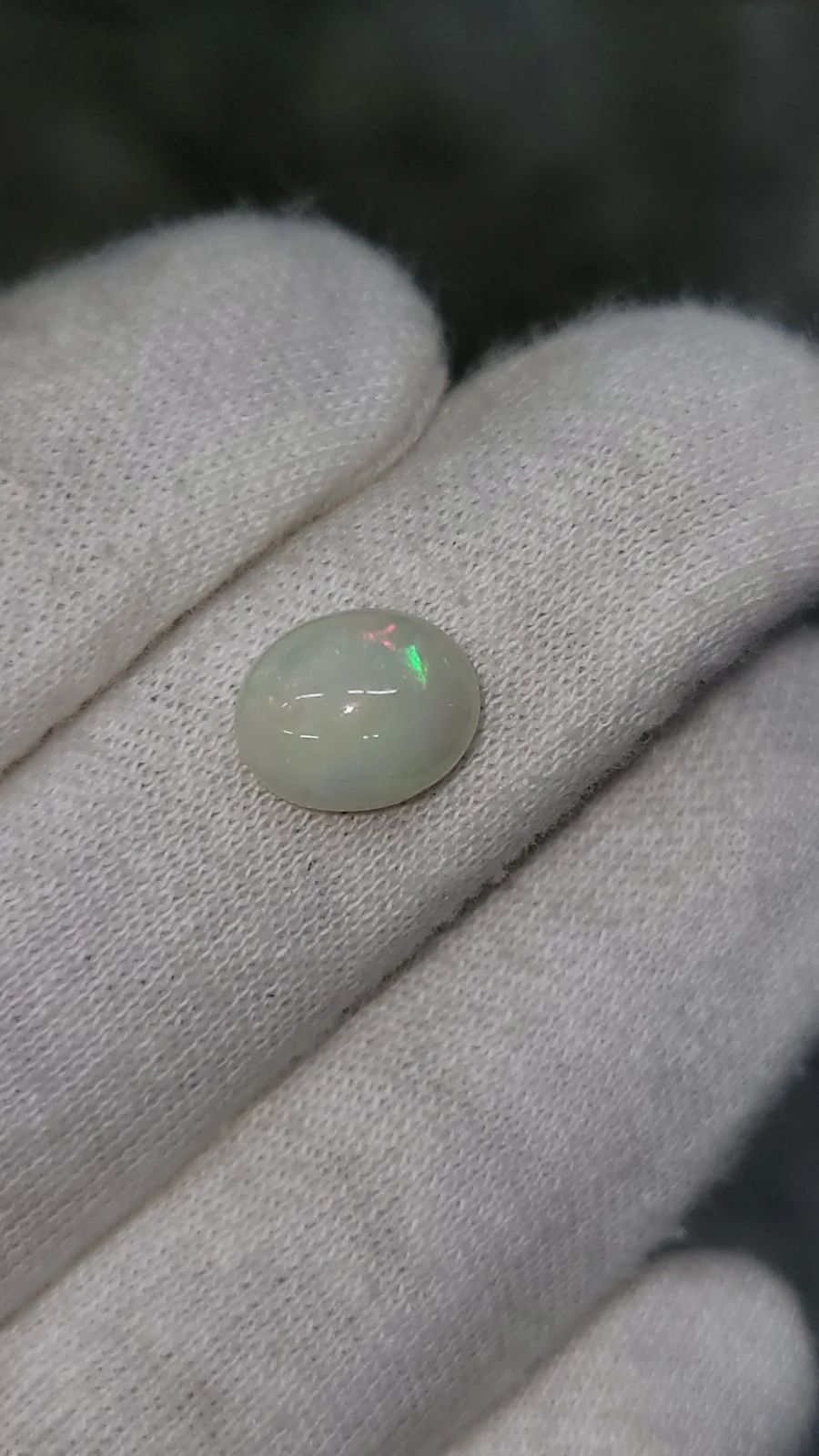 2.8ct White Opal cabochon From Ethiopia — view 6