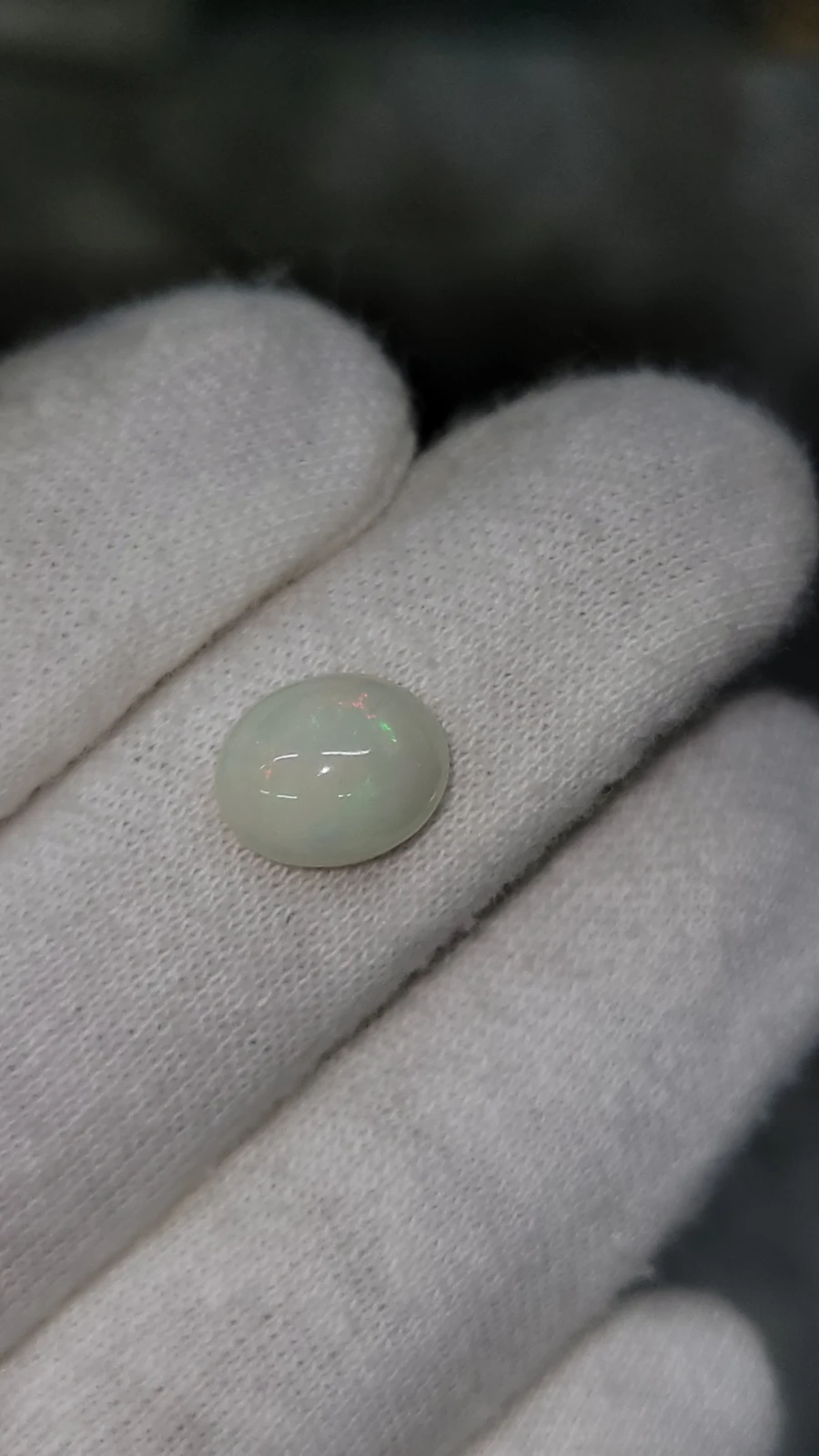 2.8ct White Opal cabochon From Ethiopia — view 7