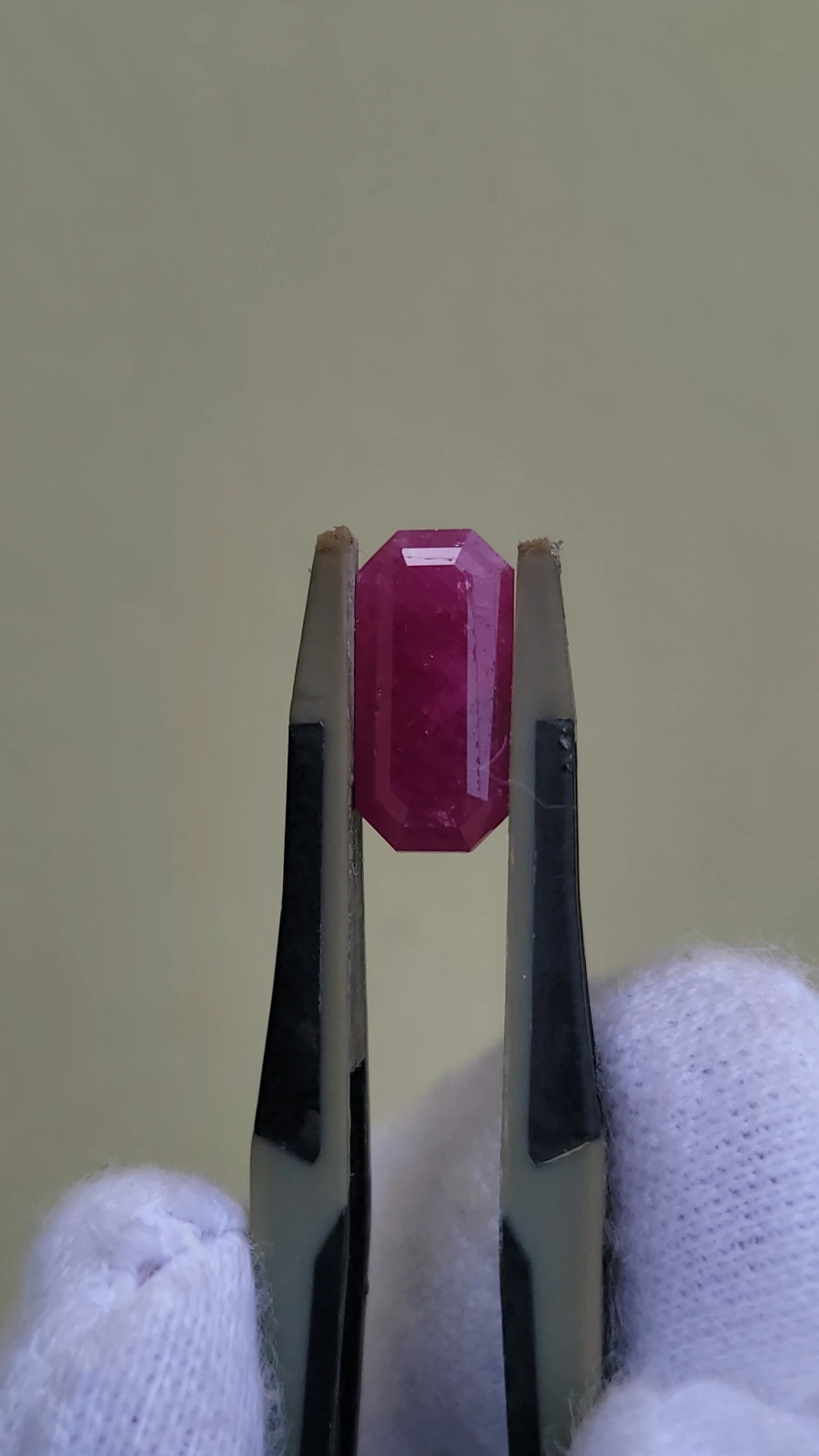 3.65 ct Ruby Emerald cut From Madagascar — view 3