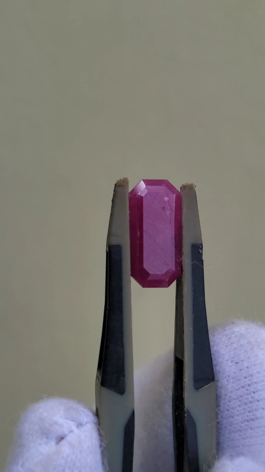3.65 ct Ruby Emerald cut From Madagascar — view 4